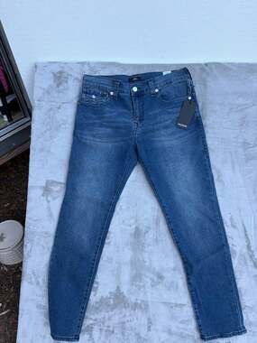 True Religion Rocco SN Flap Relaxed Skinny Jeans in Medium Tidal Wash Size 34